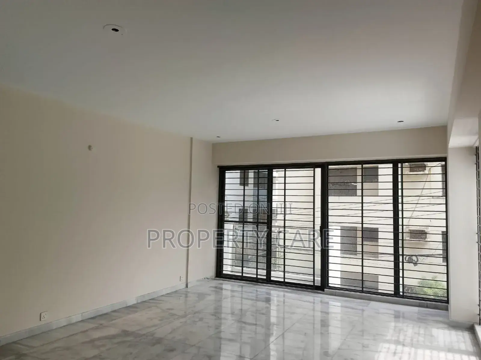 4bdrm Apartment in Dhaka, Gulshan for sale