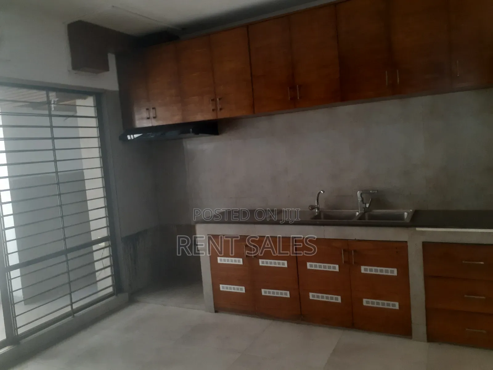 4bdrm Apartment in Gulshan for rent