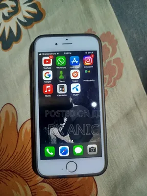 Photo - Apple iPhone 6s 128 GB Gold
