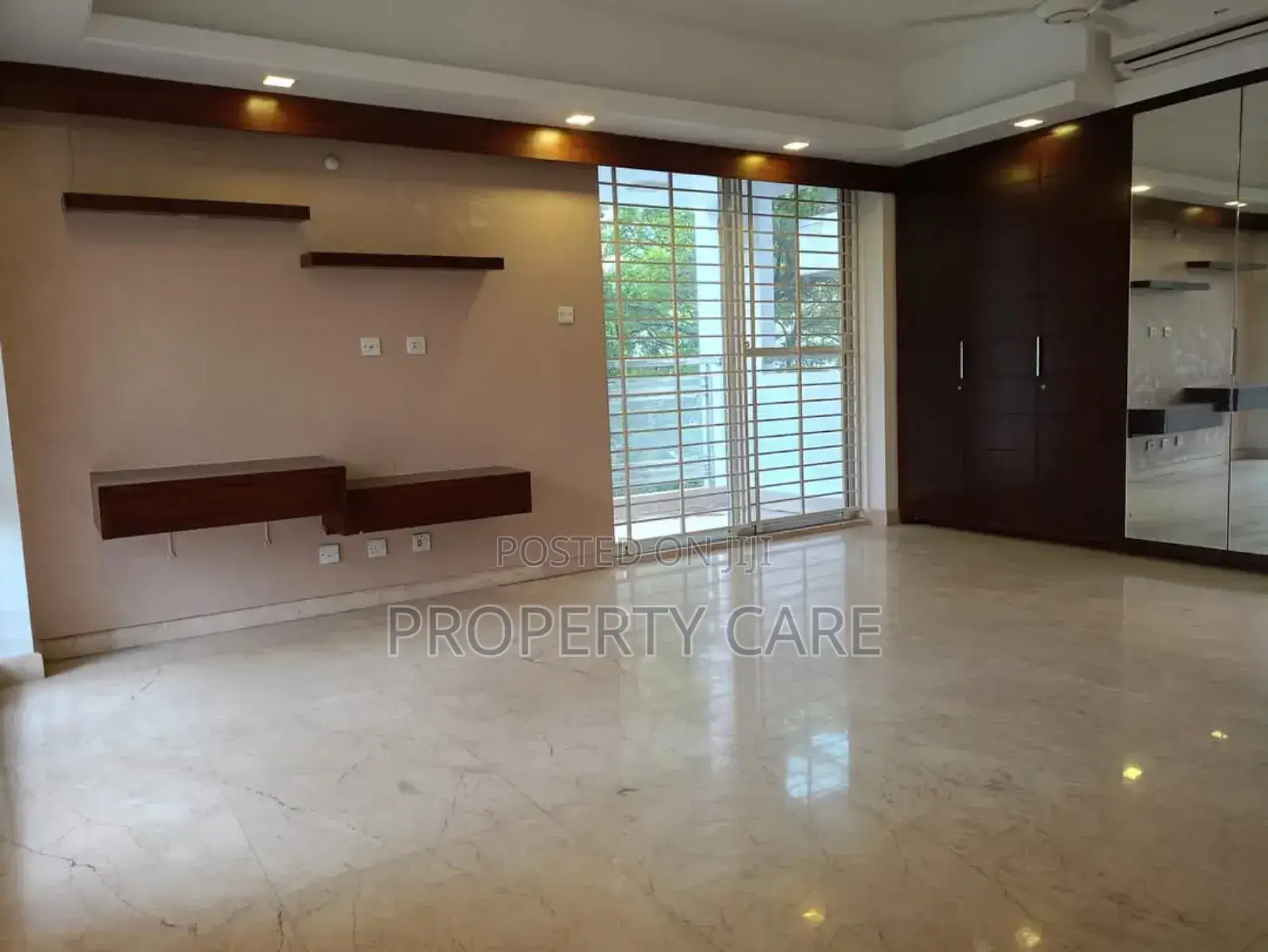 4bdrm Apartment in Dhaka, Gulshan for rent