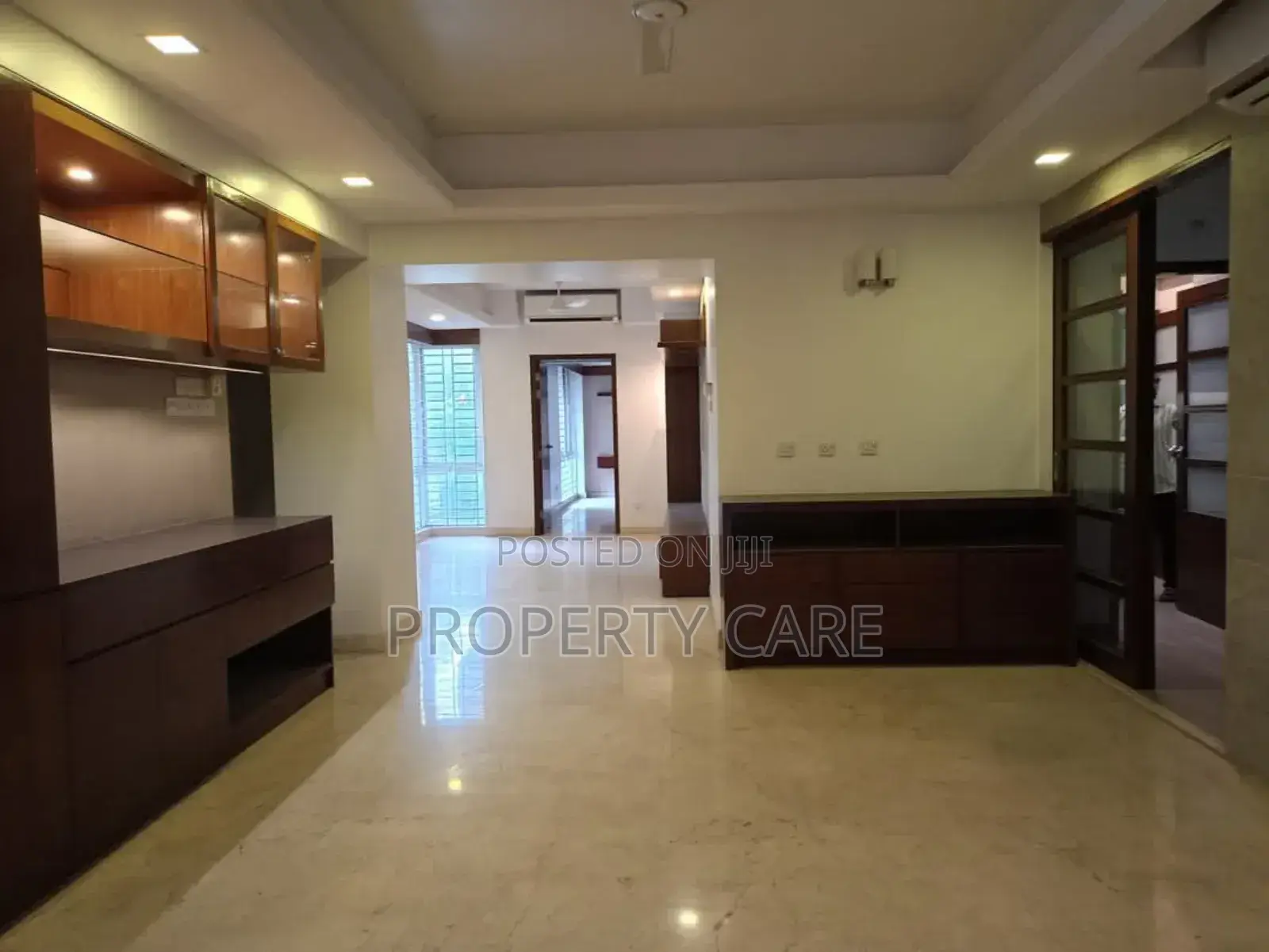 4bdrm Apartment in Dhaka, Gulshan for rent