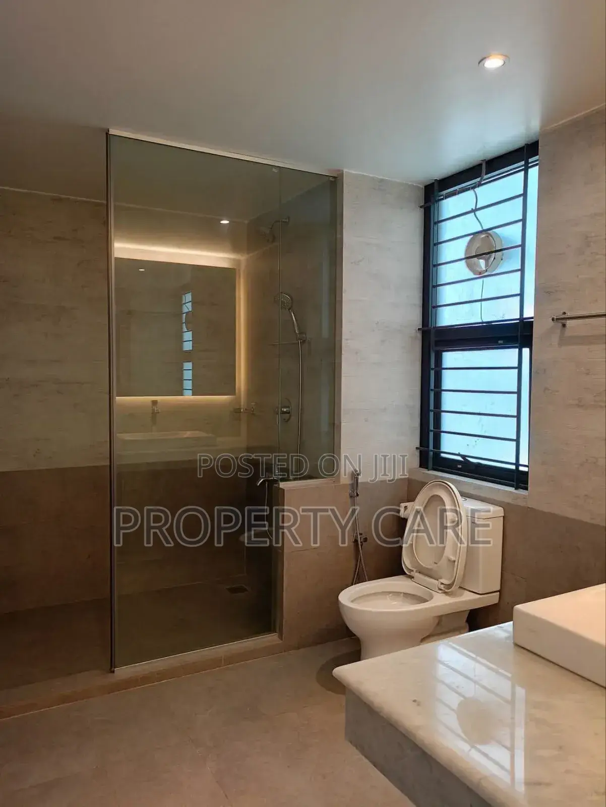 4bdrm Apartment in Dhaka, Gulshan for rent