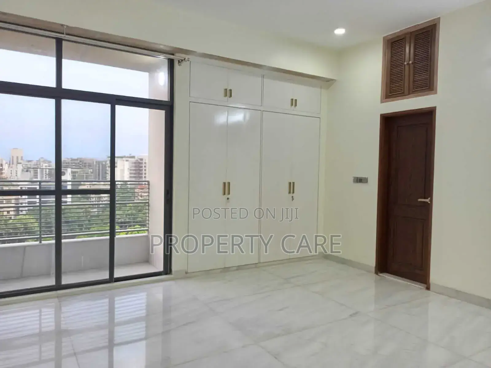 4bdrm Apartment in Dhaka, Gulshan for rent