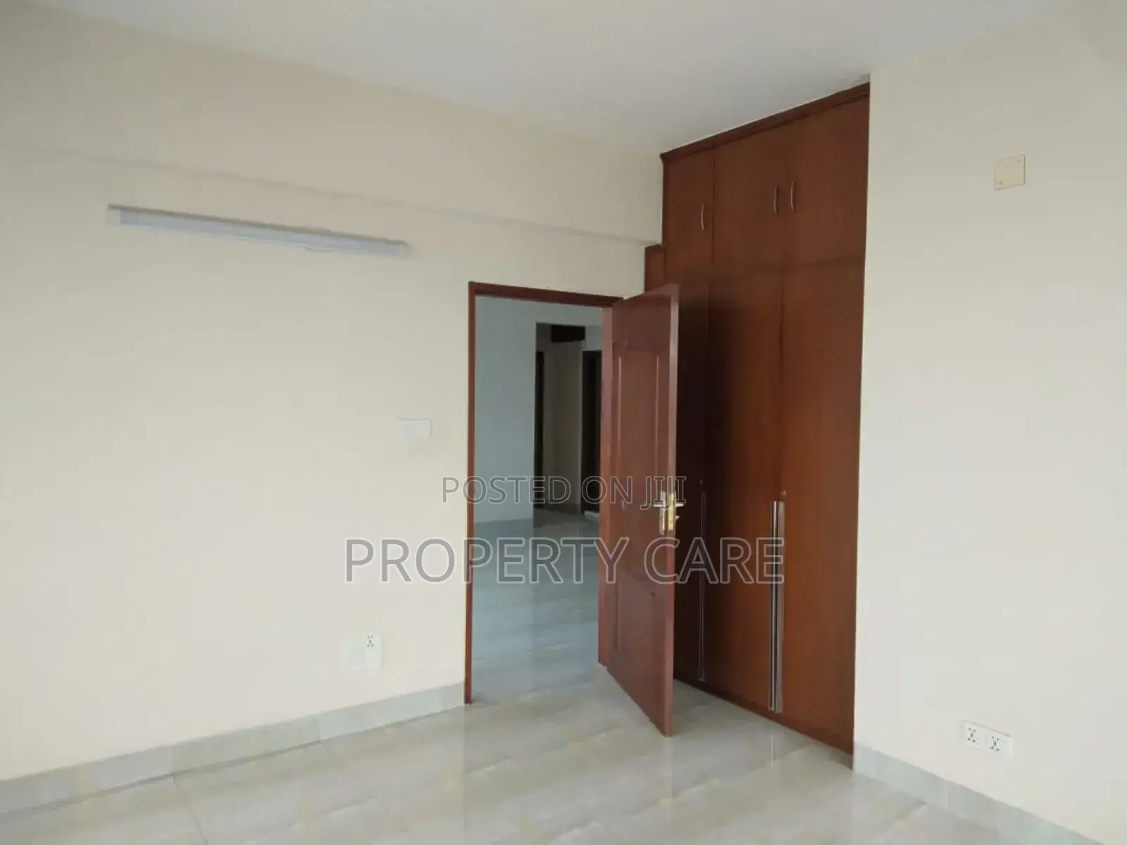 3bdrm Apartment in Dhaka, Gulshan for rent