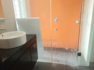 4bdrm Apartment in Gulshan for rent