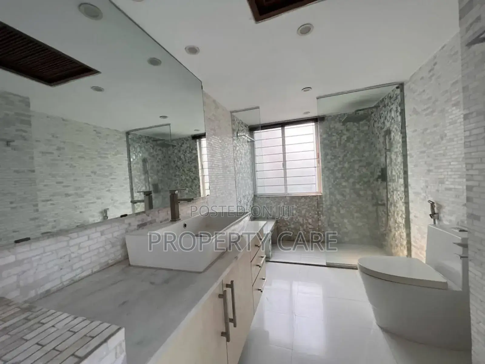 4bdrm Apartment in Dhaka, Gulshan for rent