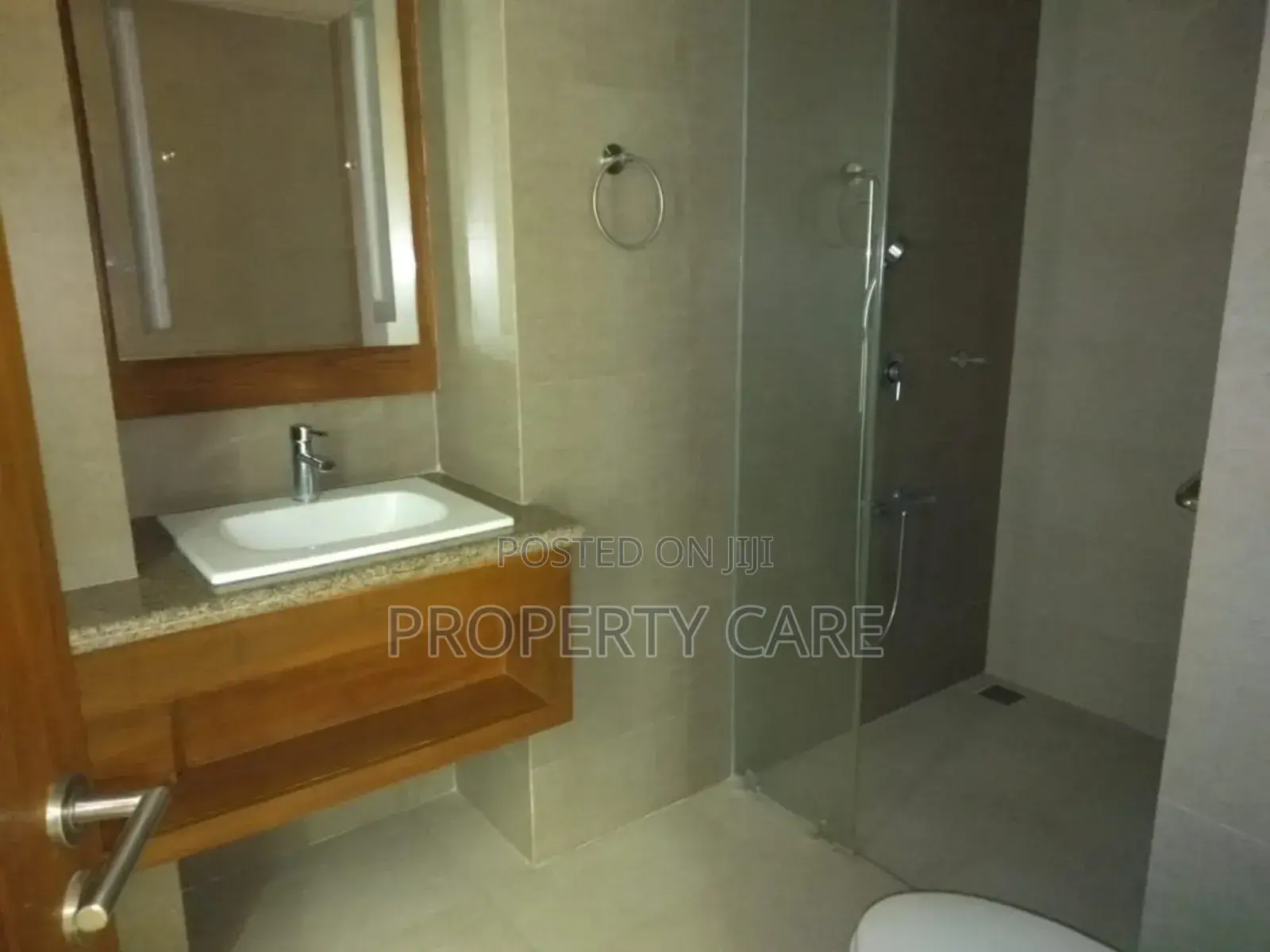 4bdrm Apartment in Dhaka, Gulshan for rent
