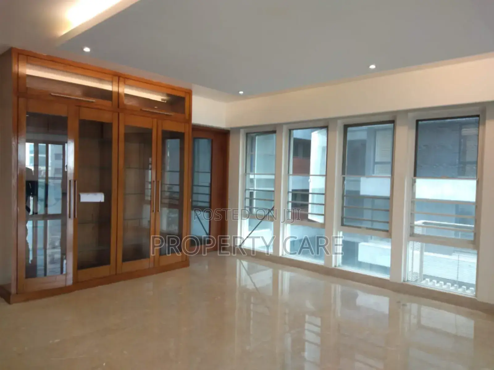 4bdrm Apartment in Dhaka, Gulshan for rent