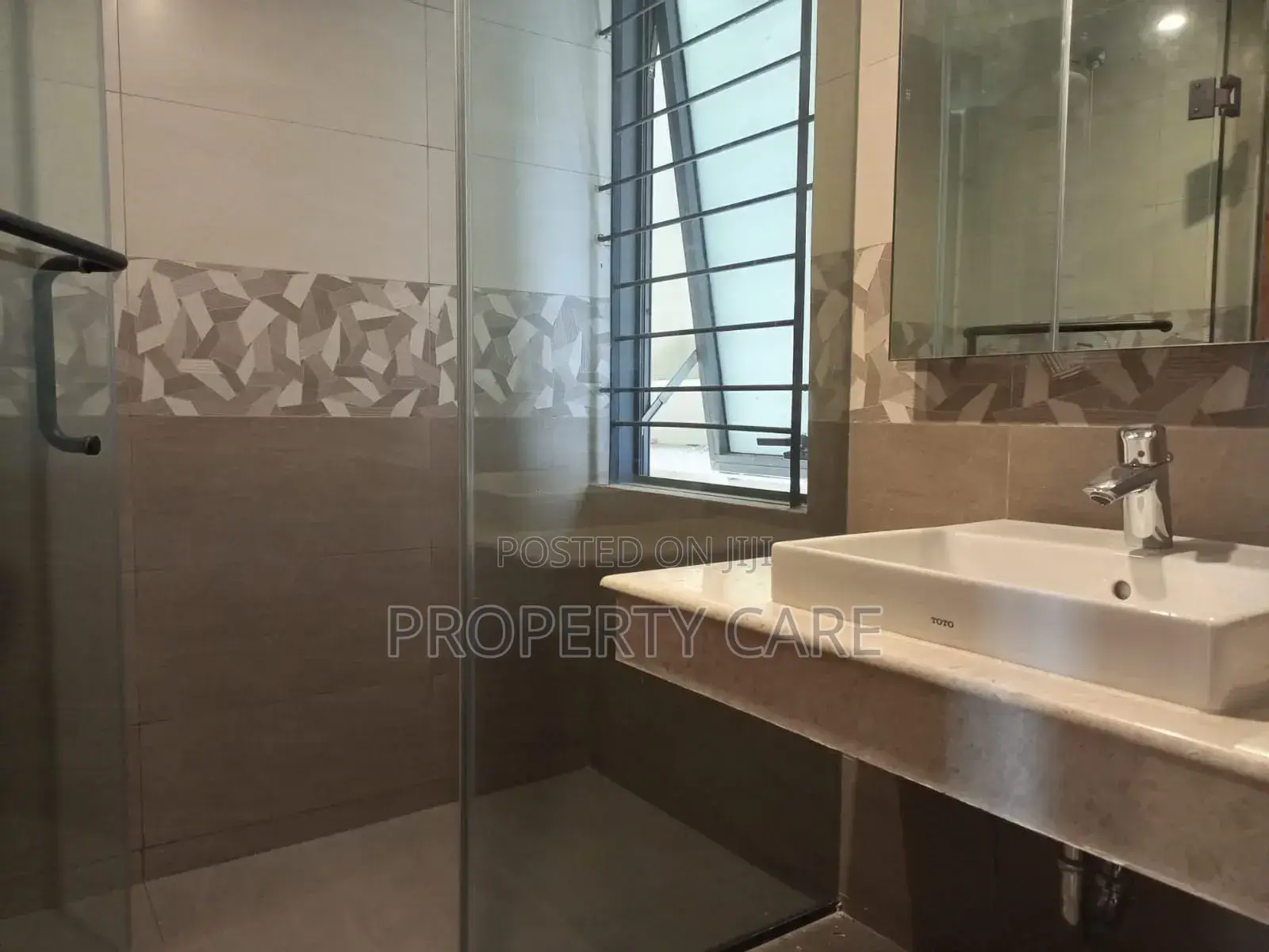 4bdrm Apartment in Dhaka, Gulshan for rent