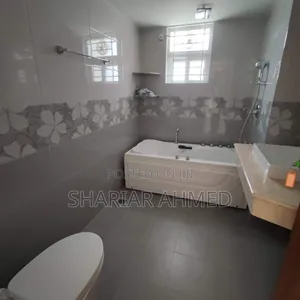 4bdrm Apartment in Dhaka, Gulshan for rent