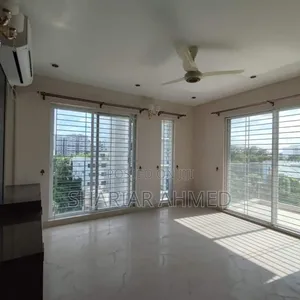 4bdrm Apartment in Dhaka, Gulshan for rent