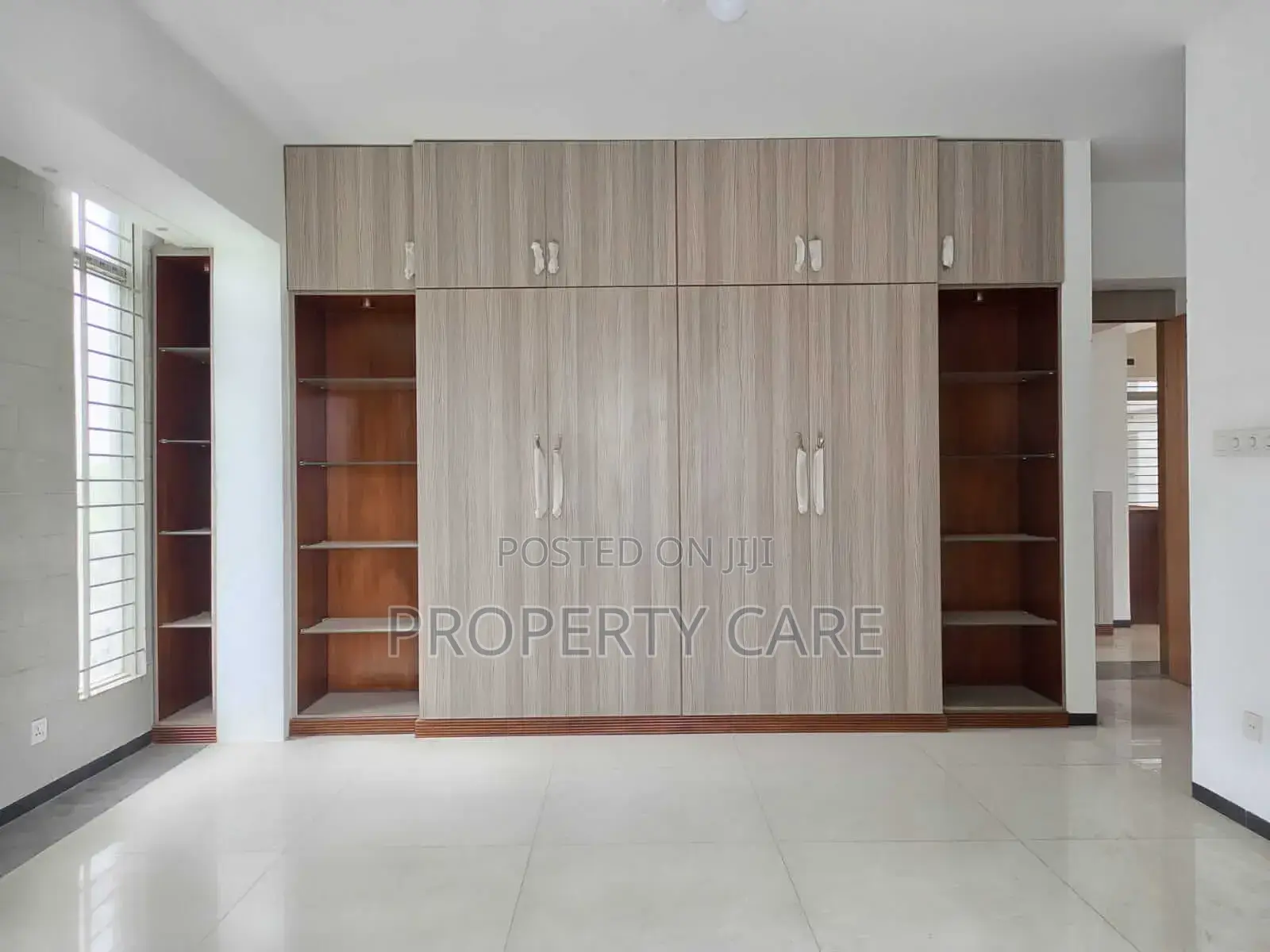 4bdrm Apartment in Dhaka, Gulshan for rent