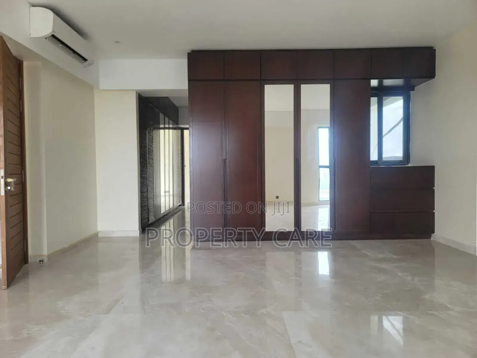 4bdrm Apartment in Dhaka, Gulshan for rent