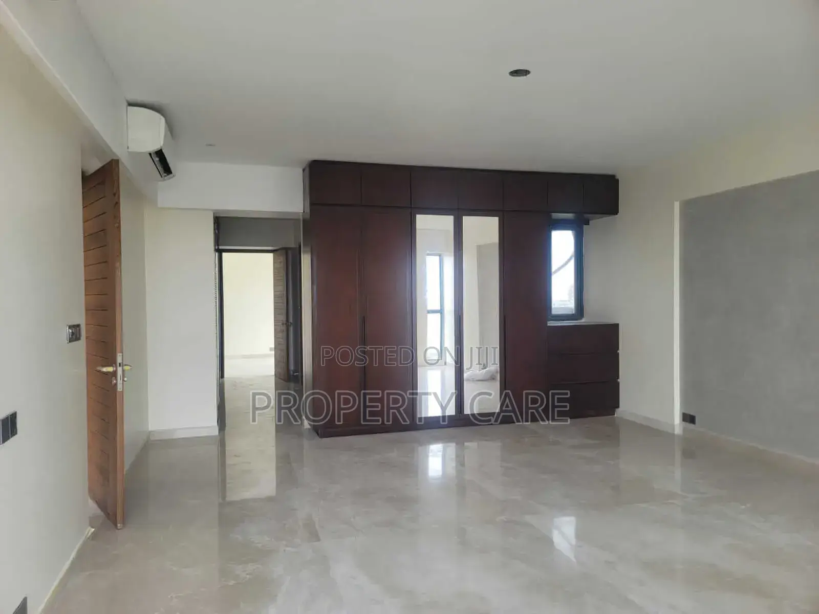 4bdrm Apartment in Dhaka, Gulshan for rent