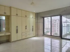 5bdrm Apartment in Gulshan for rent
