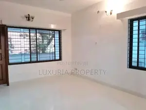 4bdrm Apartment in Not Furnished for rent