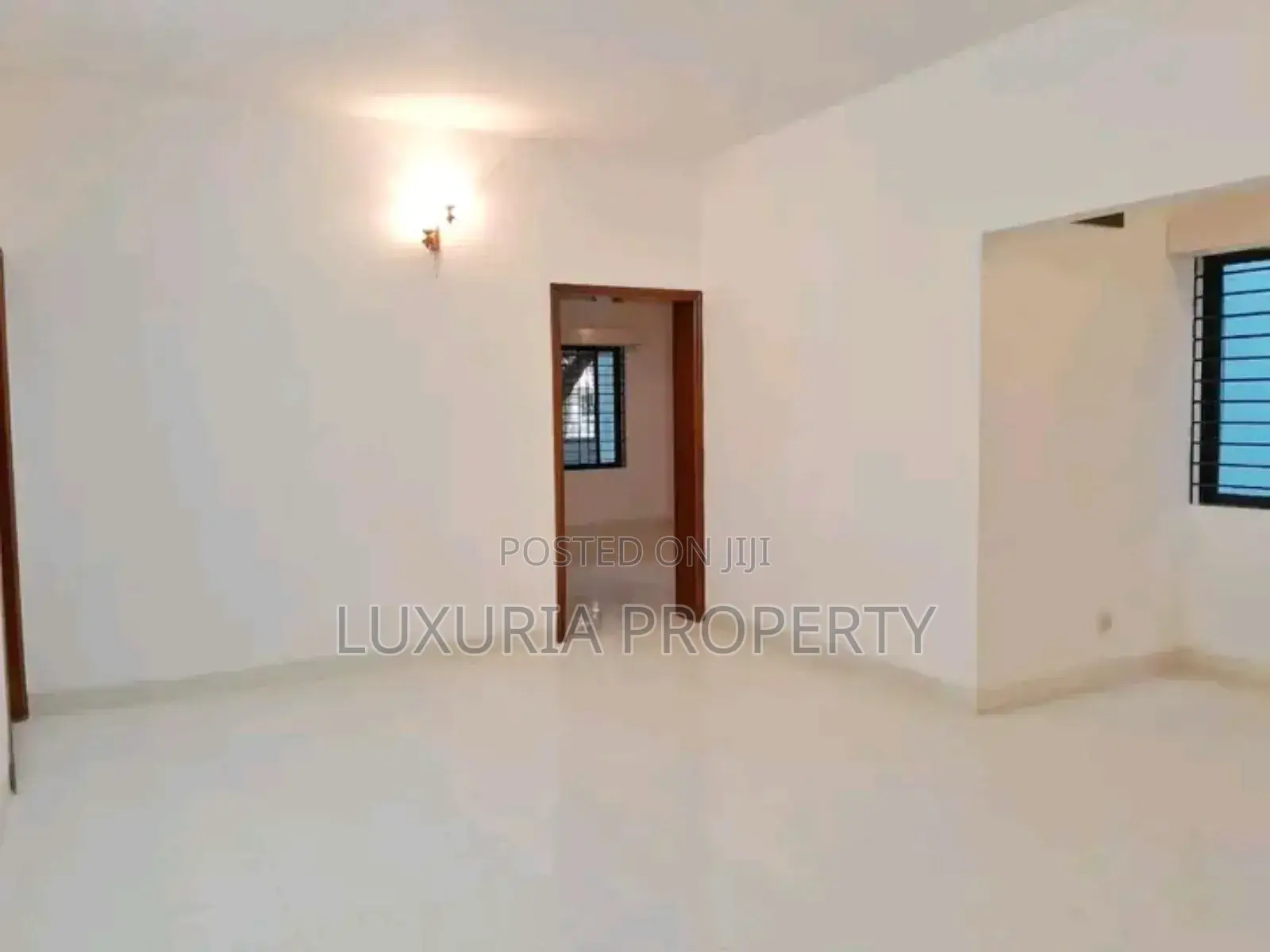 4bdrm Apartment in Not Furnished for rent