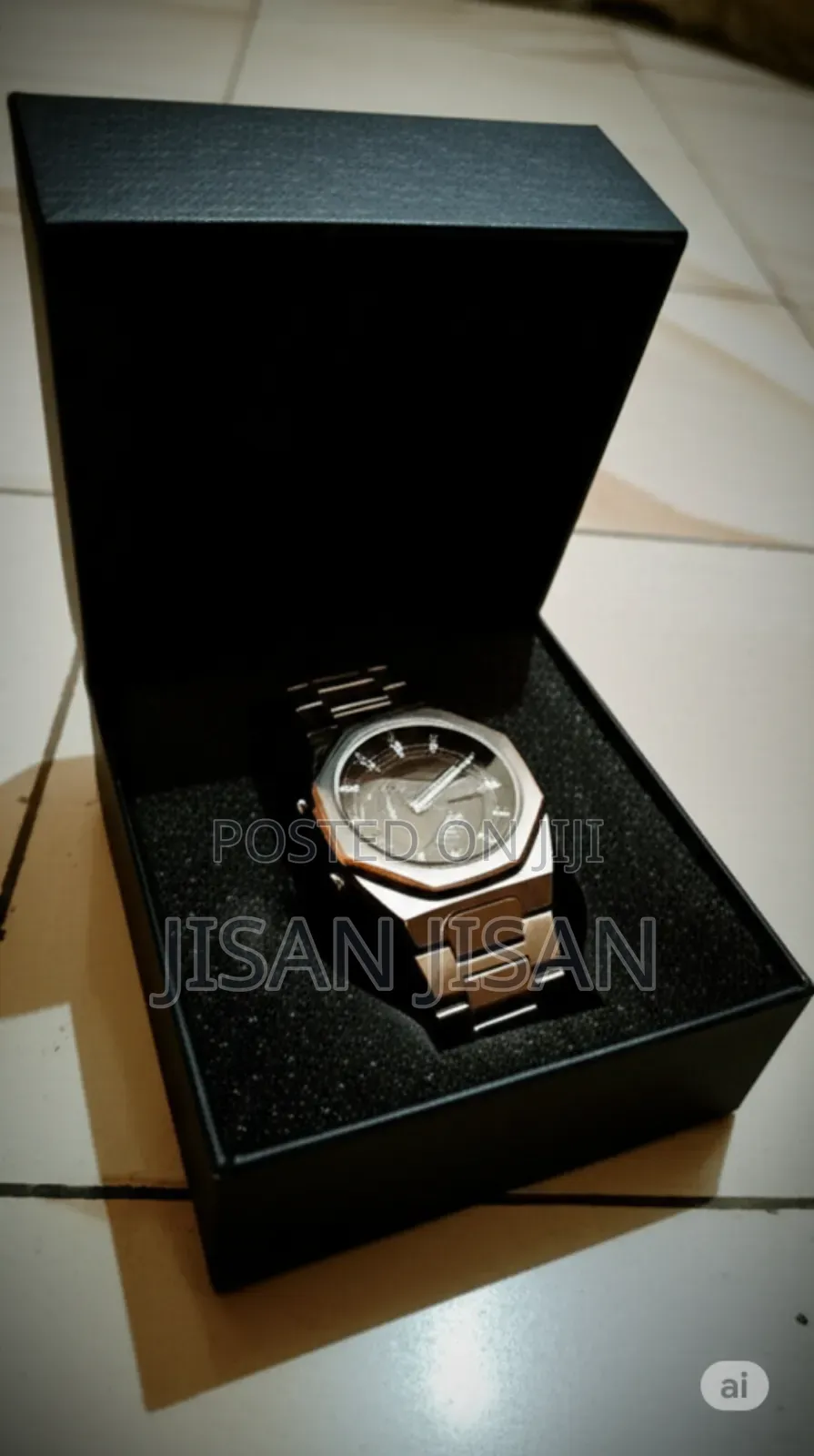 A Comfortable Watch and Casual Watch for Casual Outfits