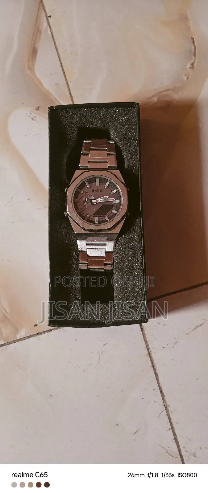 A Comfortable Watch and Casual Watch for Casual Outfits