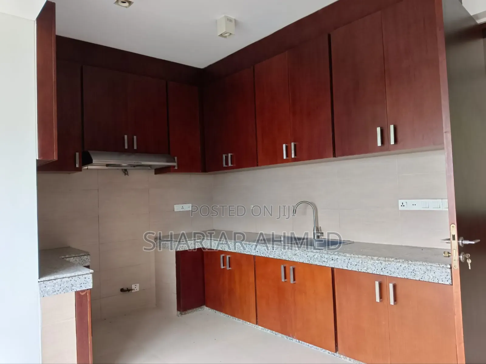 5bdrm Duplex in Gulshan for rent