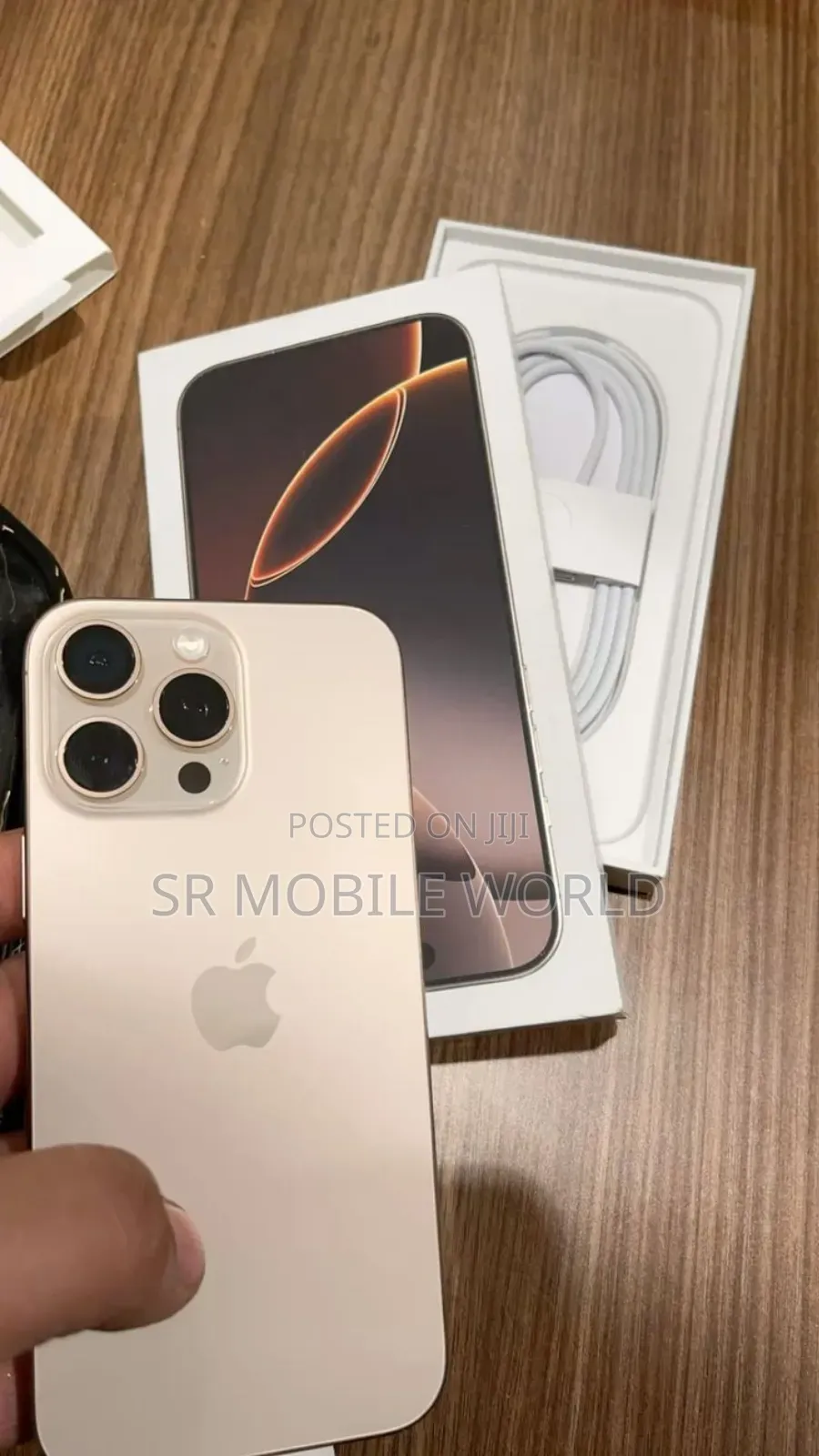 New Apple iPhone 16 Pro Max 256 GB Gold