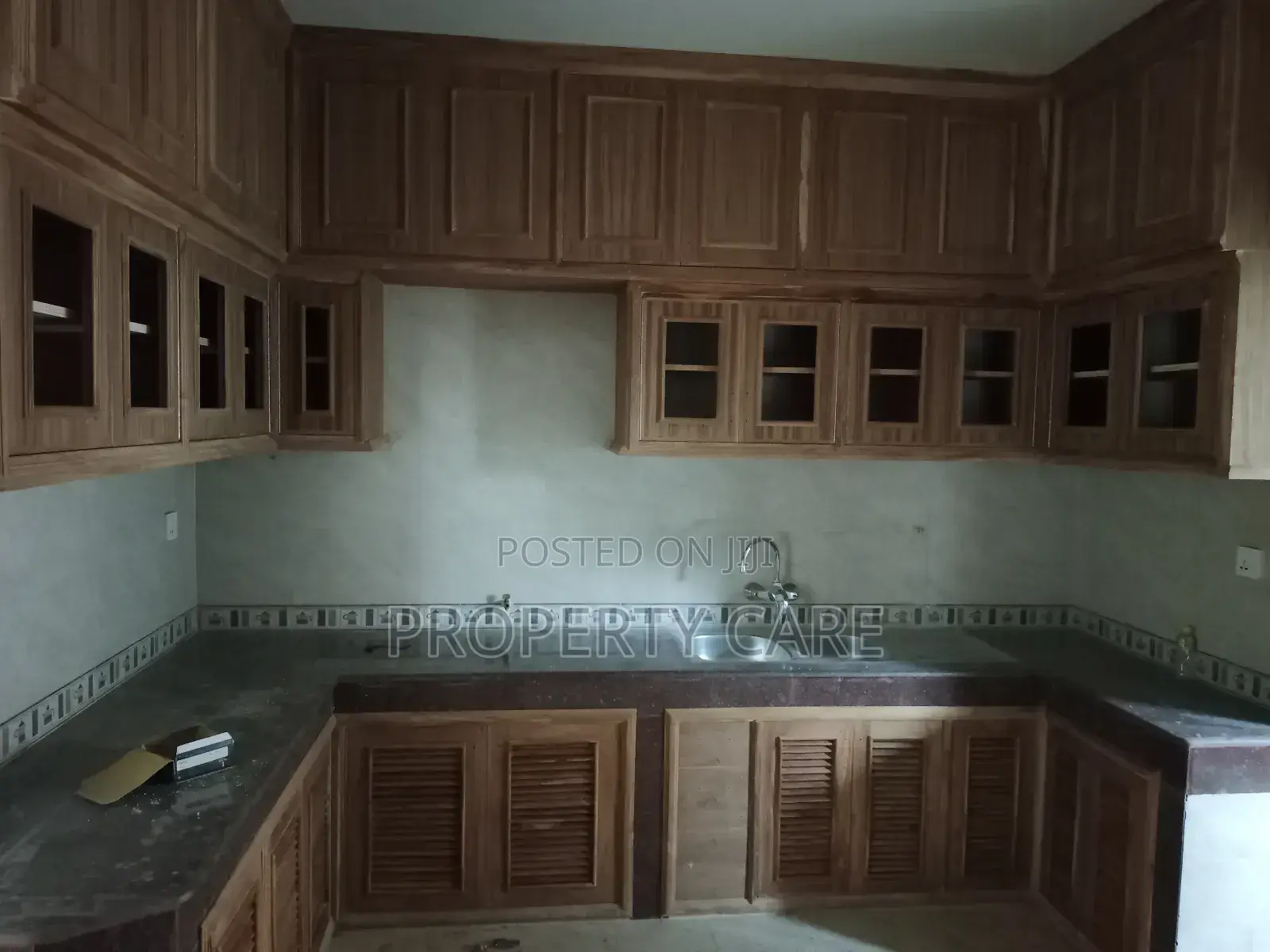 4bdrm Apartment in Gulshan for rent