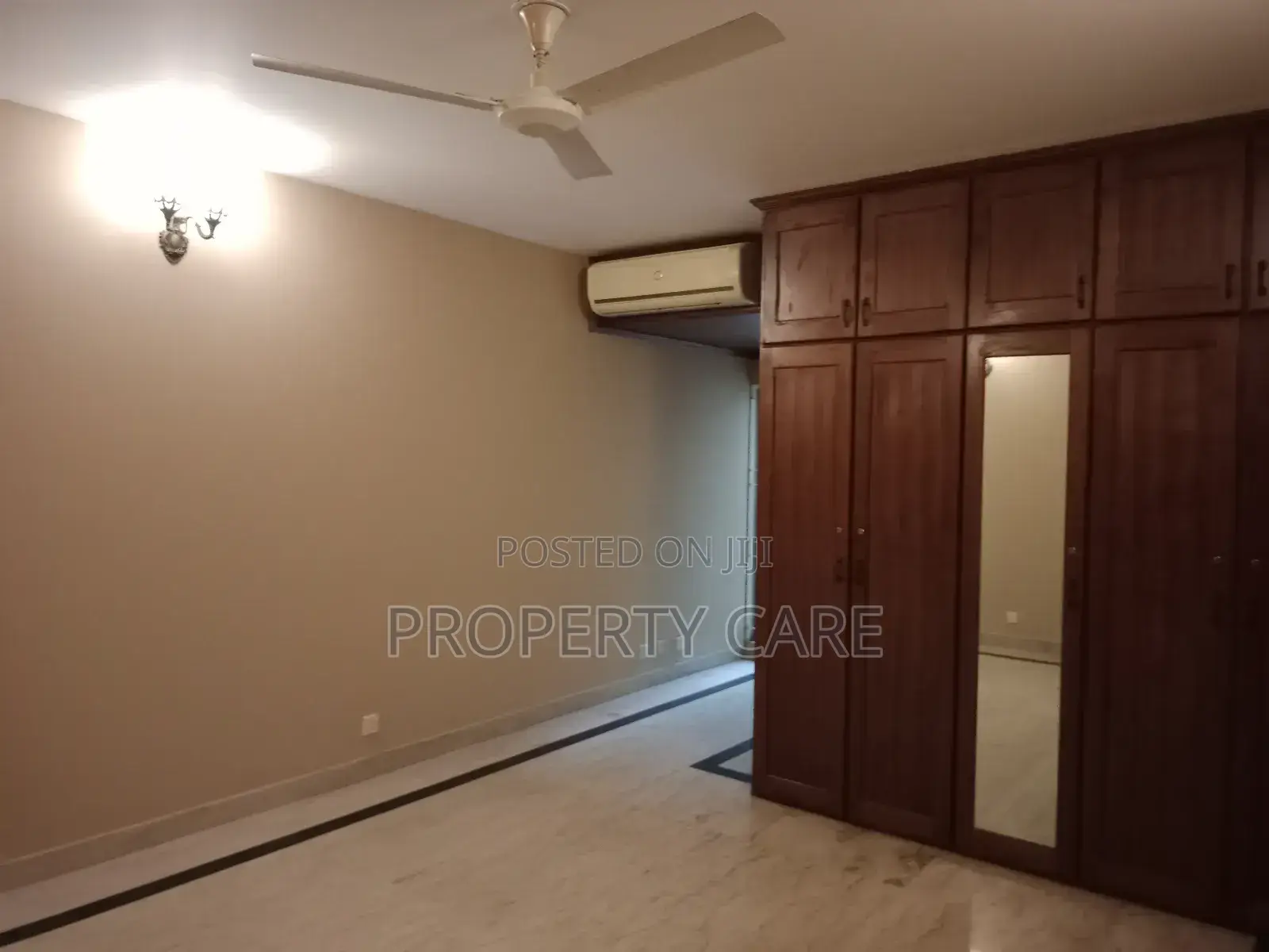 5bdrm Apartment in Gulshan for rent