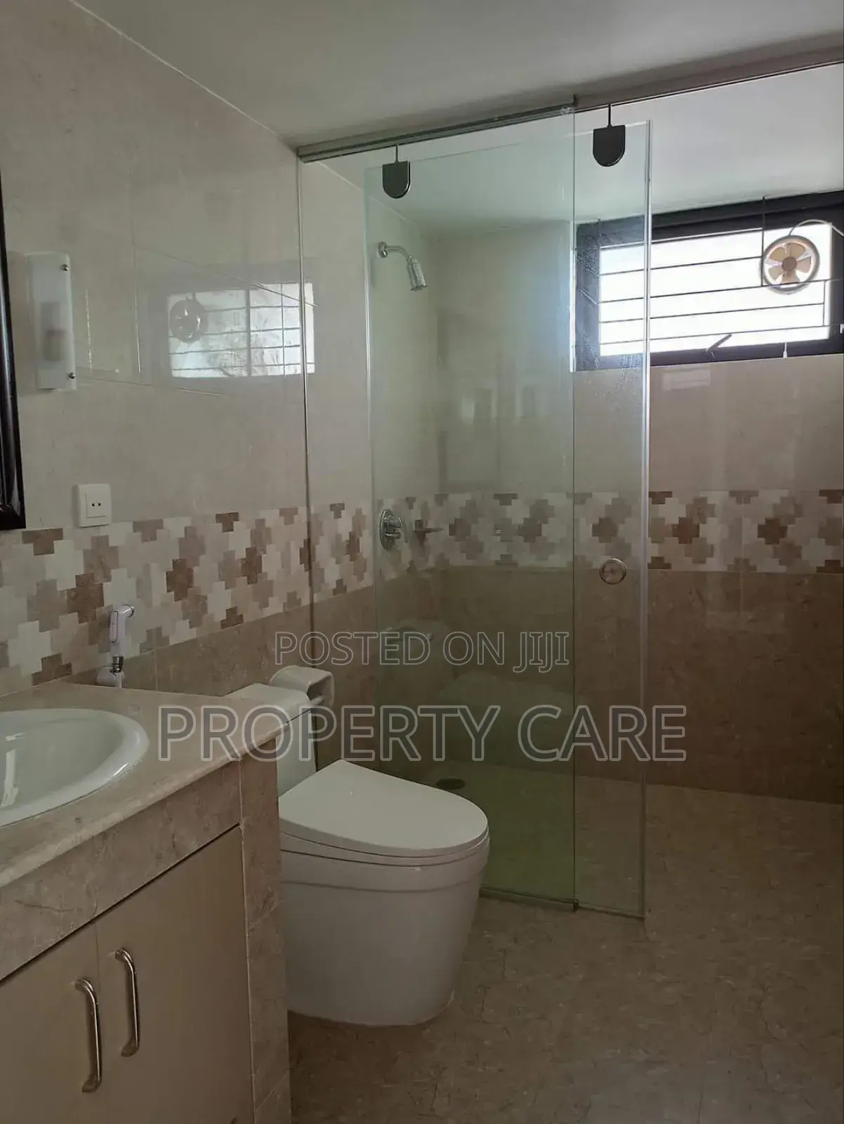 4bdrm Apartment in Gulshan for rent