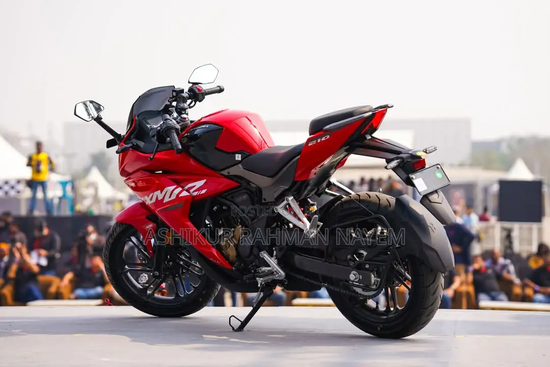 Hero Karizma ZMR 2024 Red