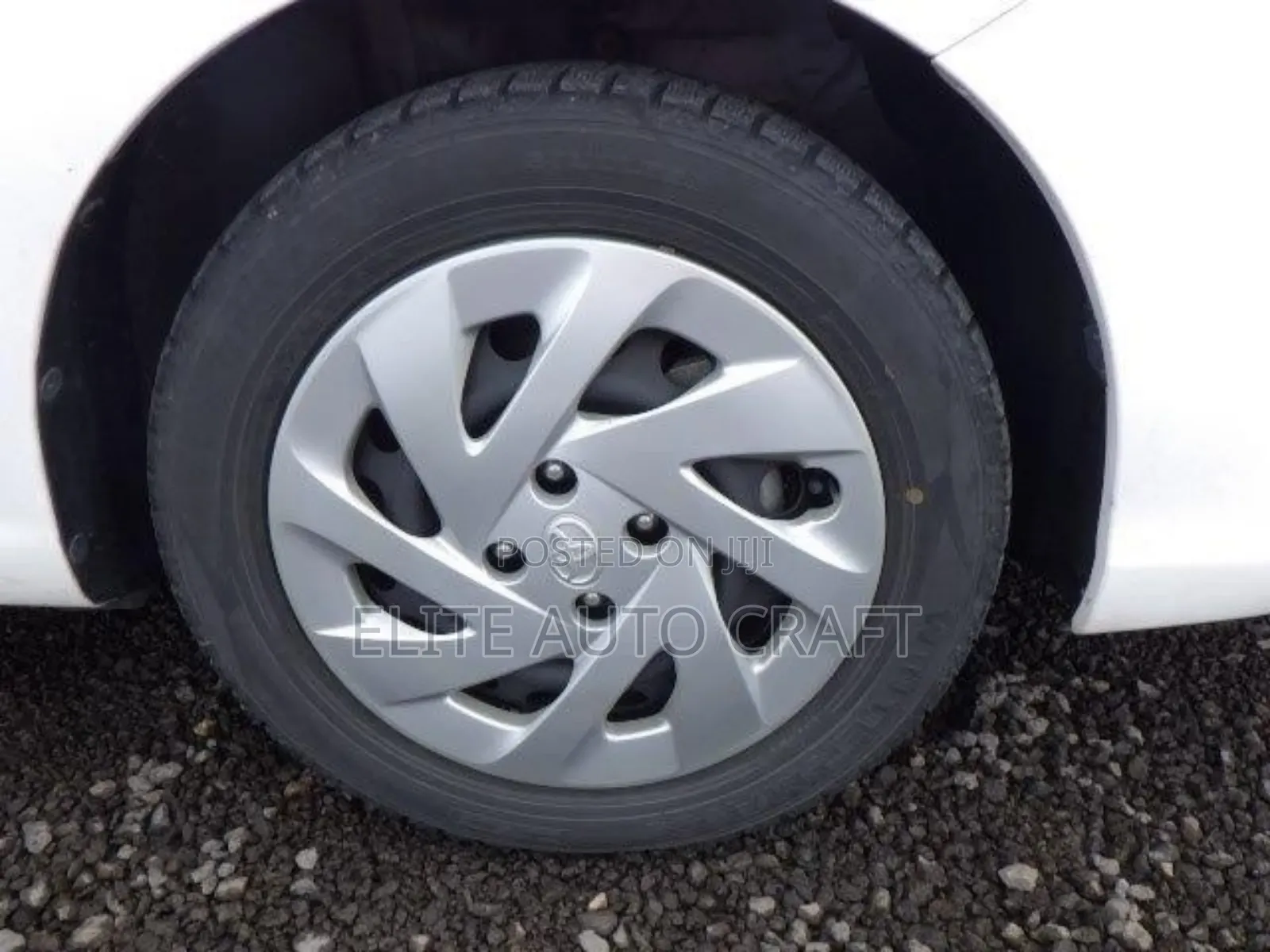 Toyota Axio 2019 Pearl