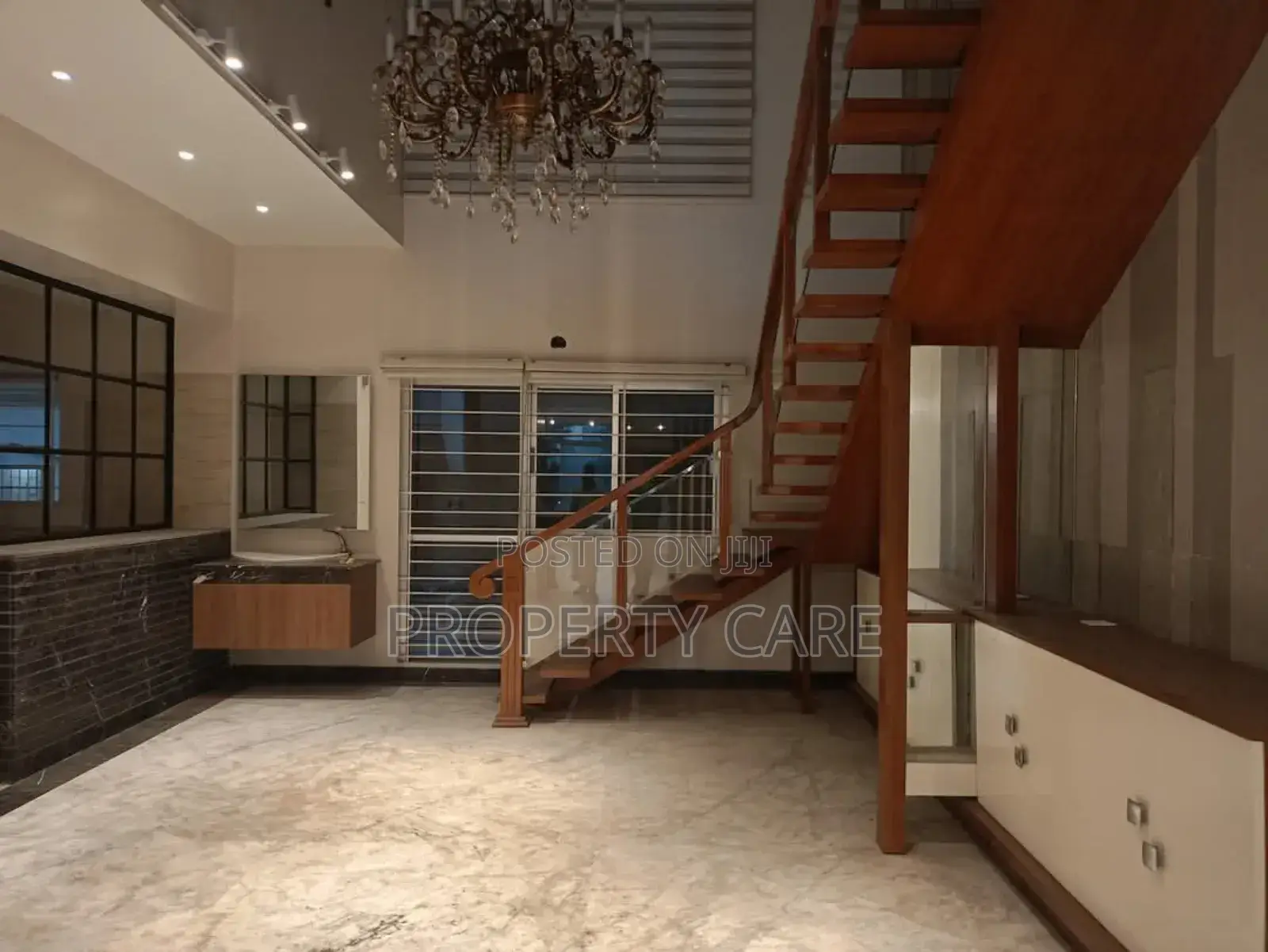 5bdrm Duplex in Gulshan for rent
