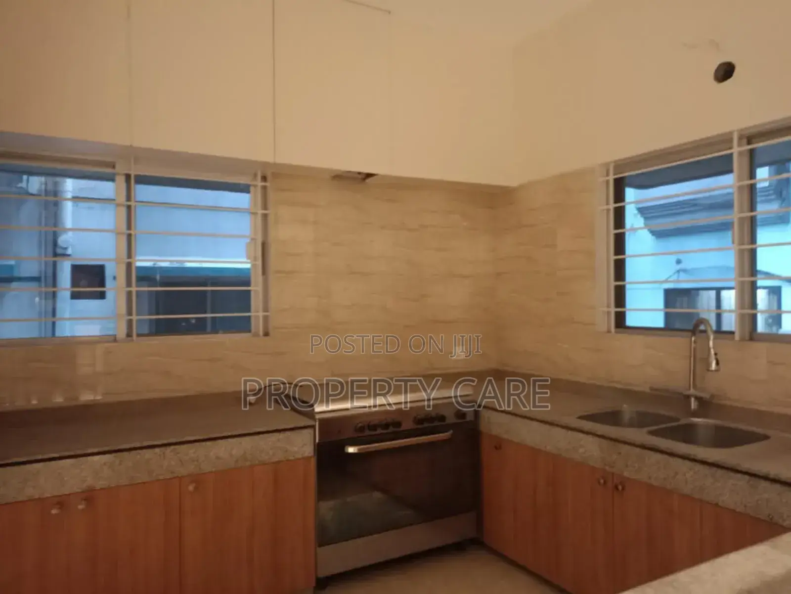 5bdrm Duplex in Gulshan for rent