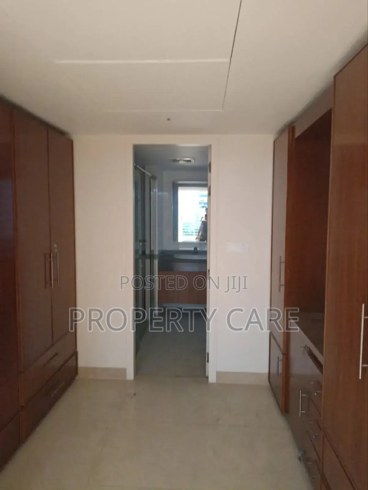 5bdrm Duplex in Gulshan for rent