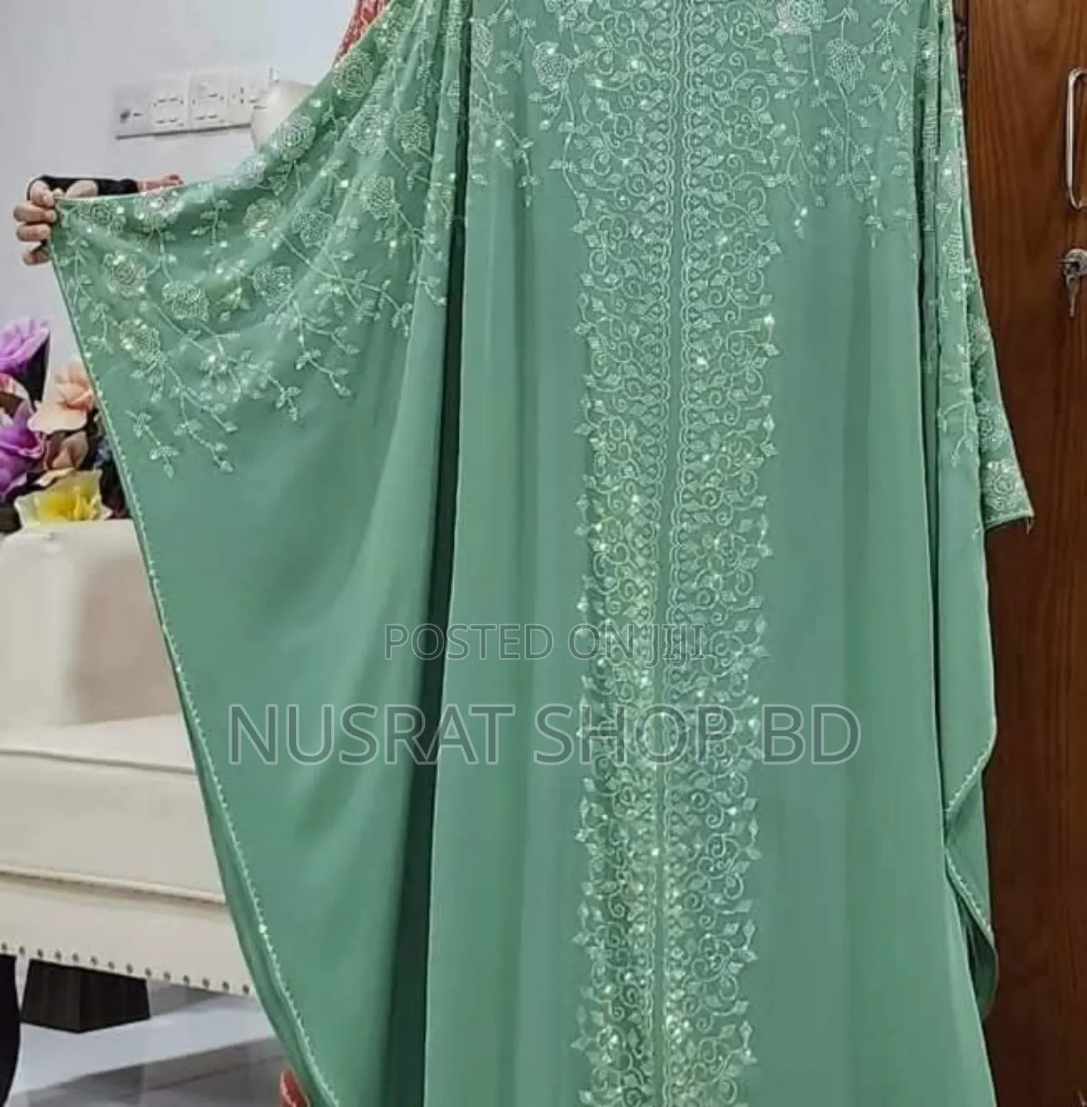 Koti Borka With Adjust Hijab
Dress Name: Arabia Full