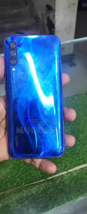 Photo - Xiaomi Mi A3 128 GB Blue