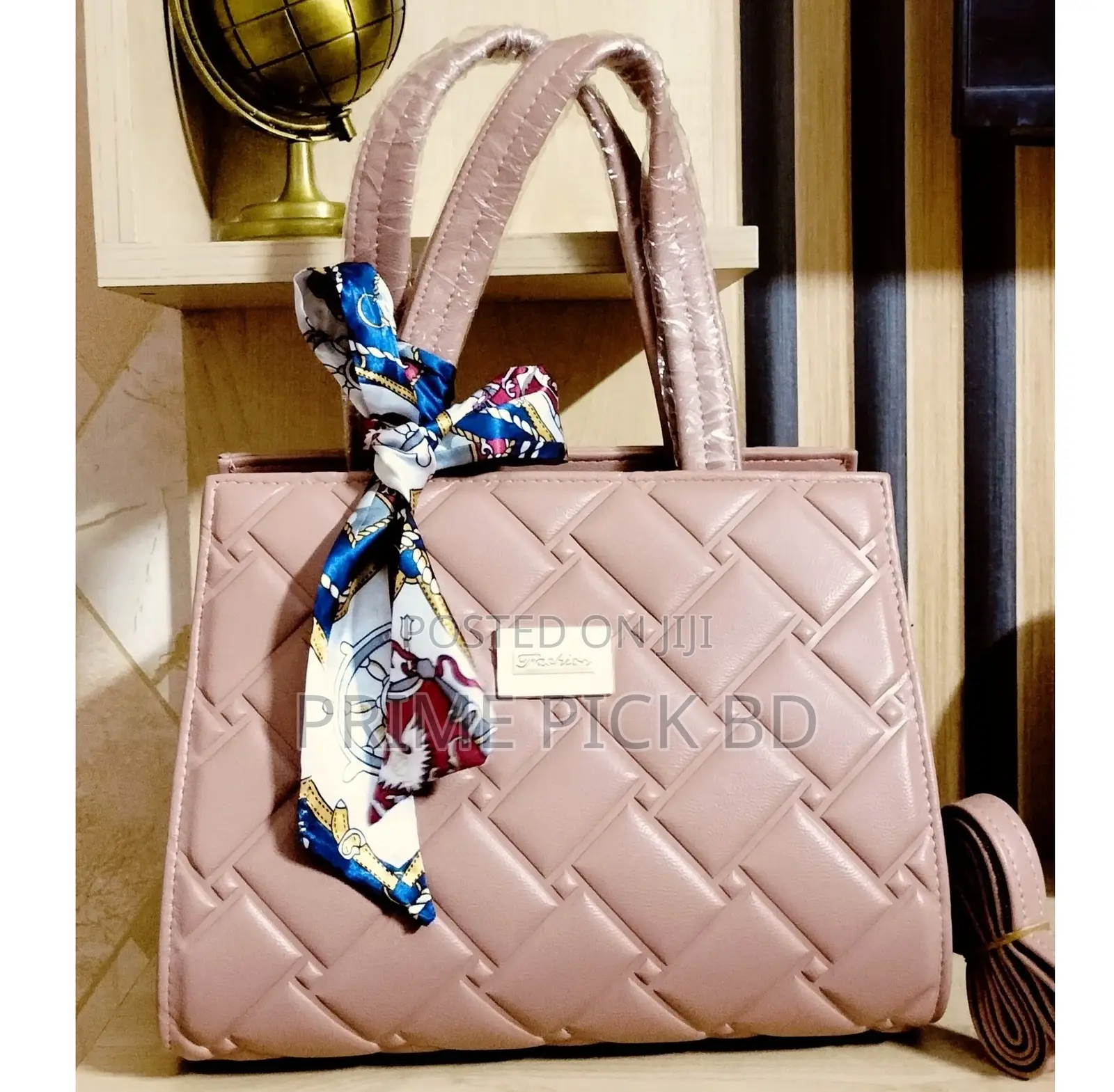 Fashionable Ladies Luxury Handbag