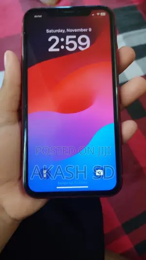 Photo - Apple iPhone XR 64 GB Red