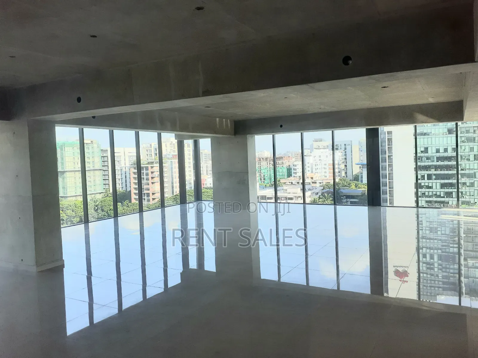 Prime Location Nice View 3000 SQFT Office Rent in Gulshan-2
