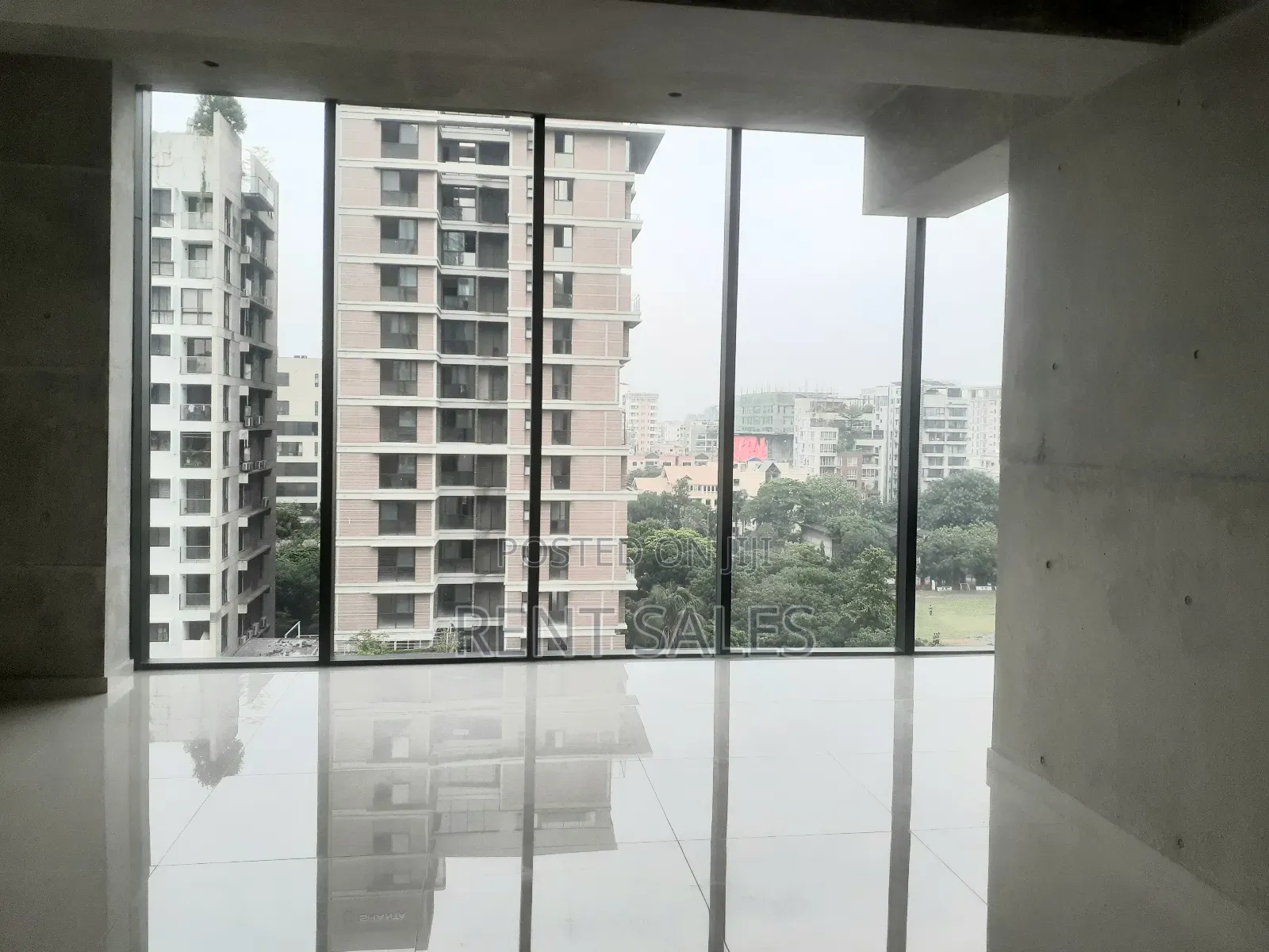 Prime Location Nice View 3000 SQFT Office Rent in Gulshan-2