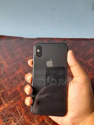 Photo - Apple iPhone X 64 GB Black