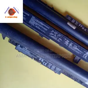 4 Cell Old Laptop Battery Pack.