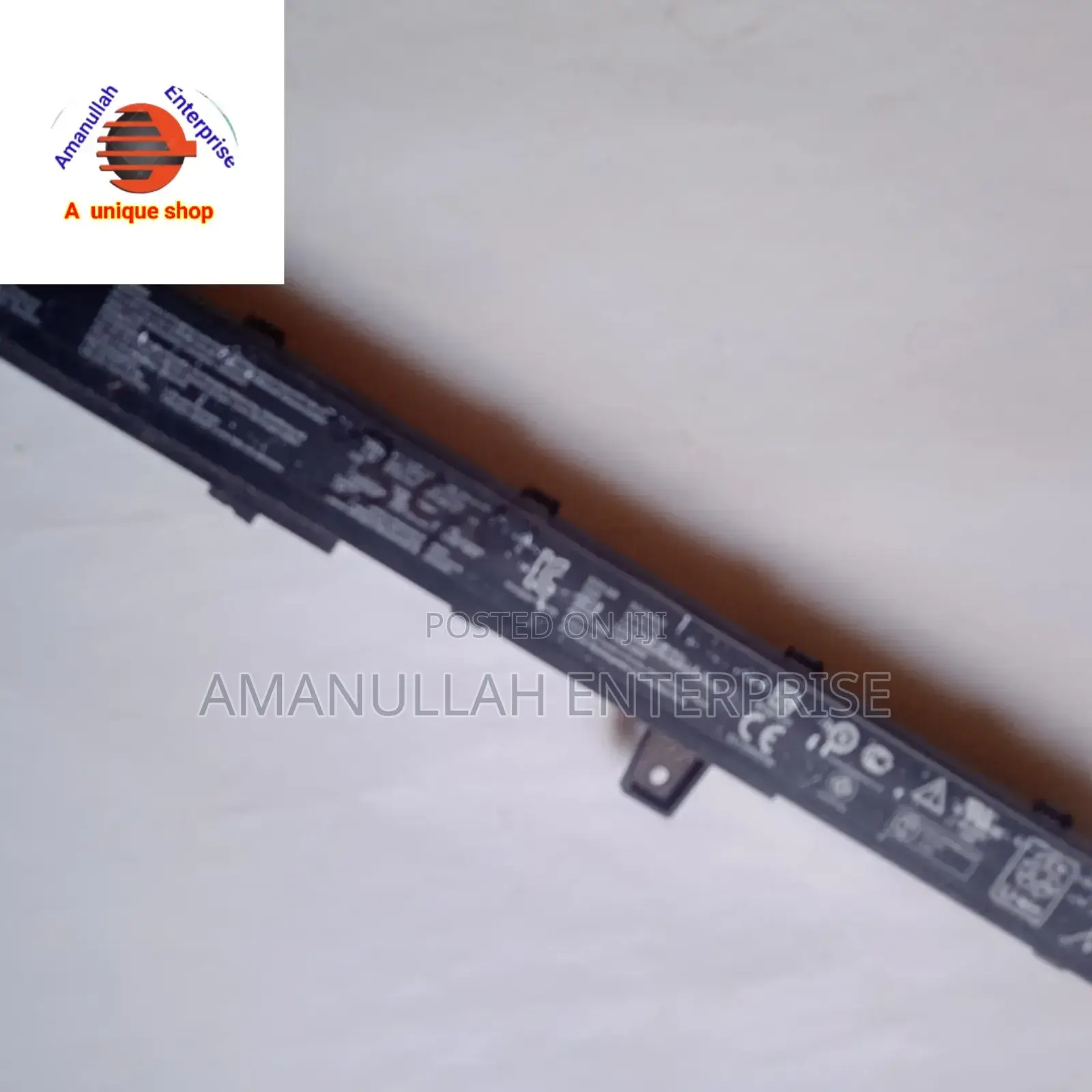 4 Cell Old Laptop Battery Pack.