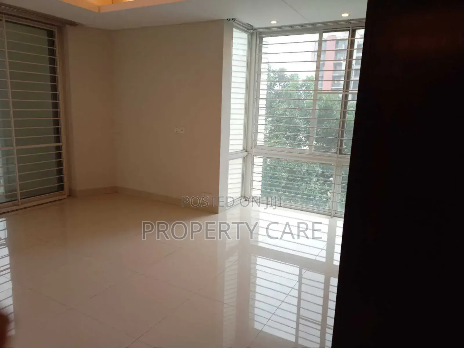 4bdrm Apartment in Gulshan for rent
