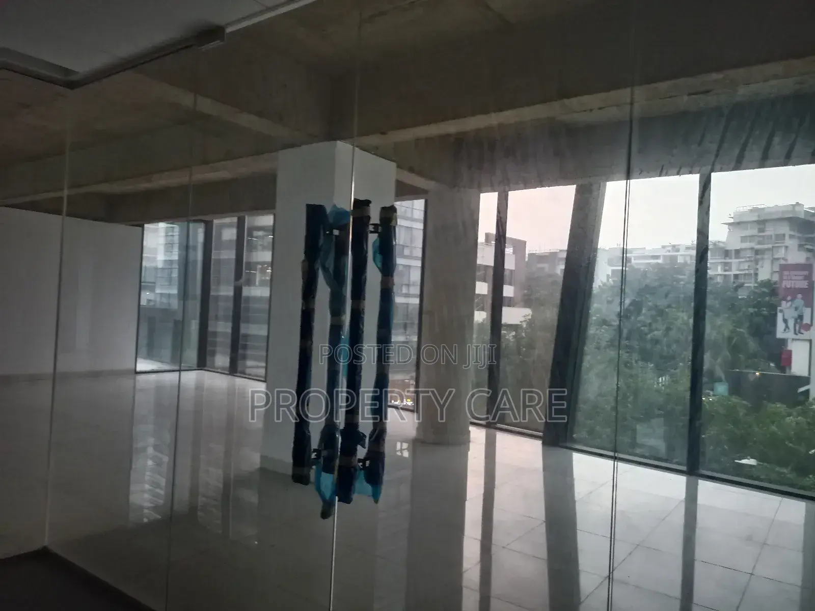 Commercial 3000 SQFT Rent Gulshan