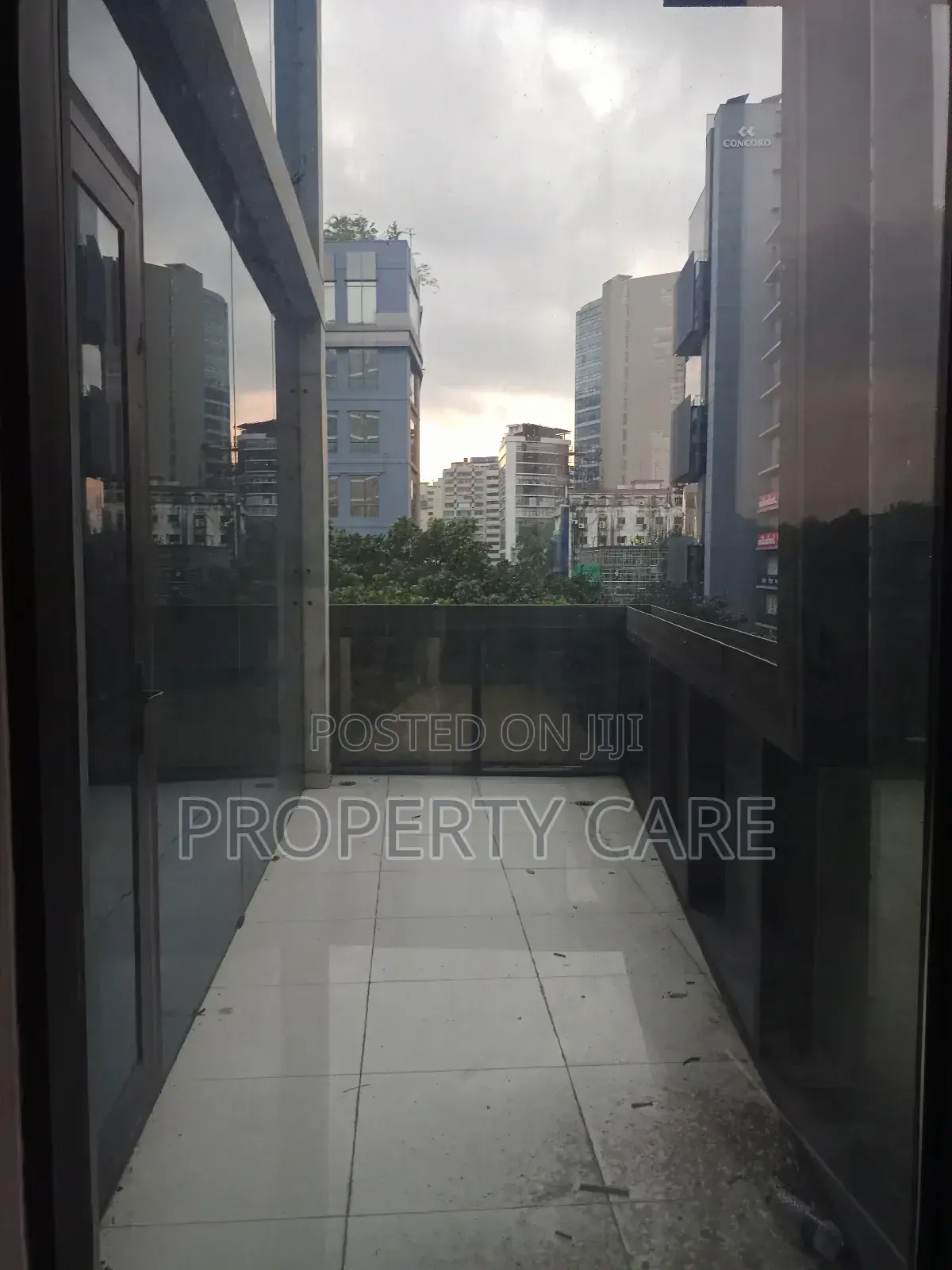 Commercial 4000 SQFT Rent