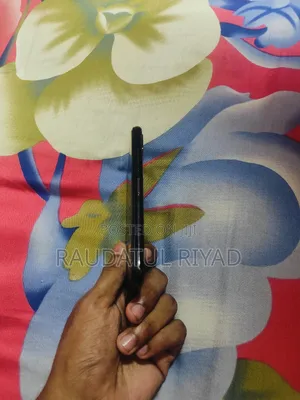 Photo - Apple iPhone X 64 GB Black