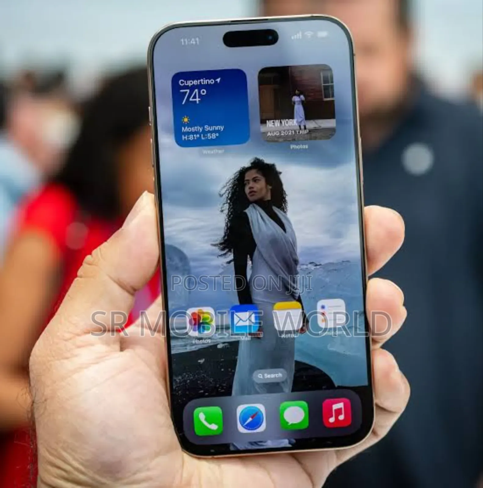 New Apple iPhone 16 Pro Max 256 GB Gold