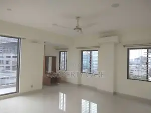 4bdrm Duplex in Gulshan for rent