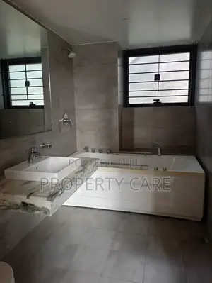 4bdrm Apartment in Gulshan for rent