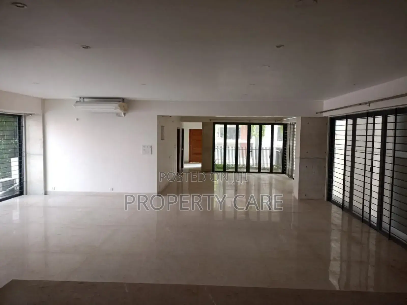 4bdrm Apartment in Gulshan for rent